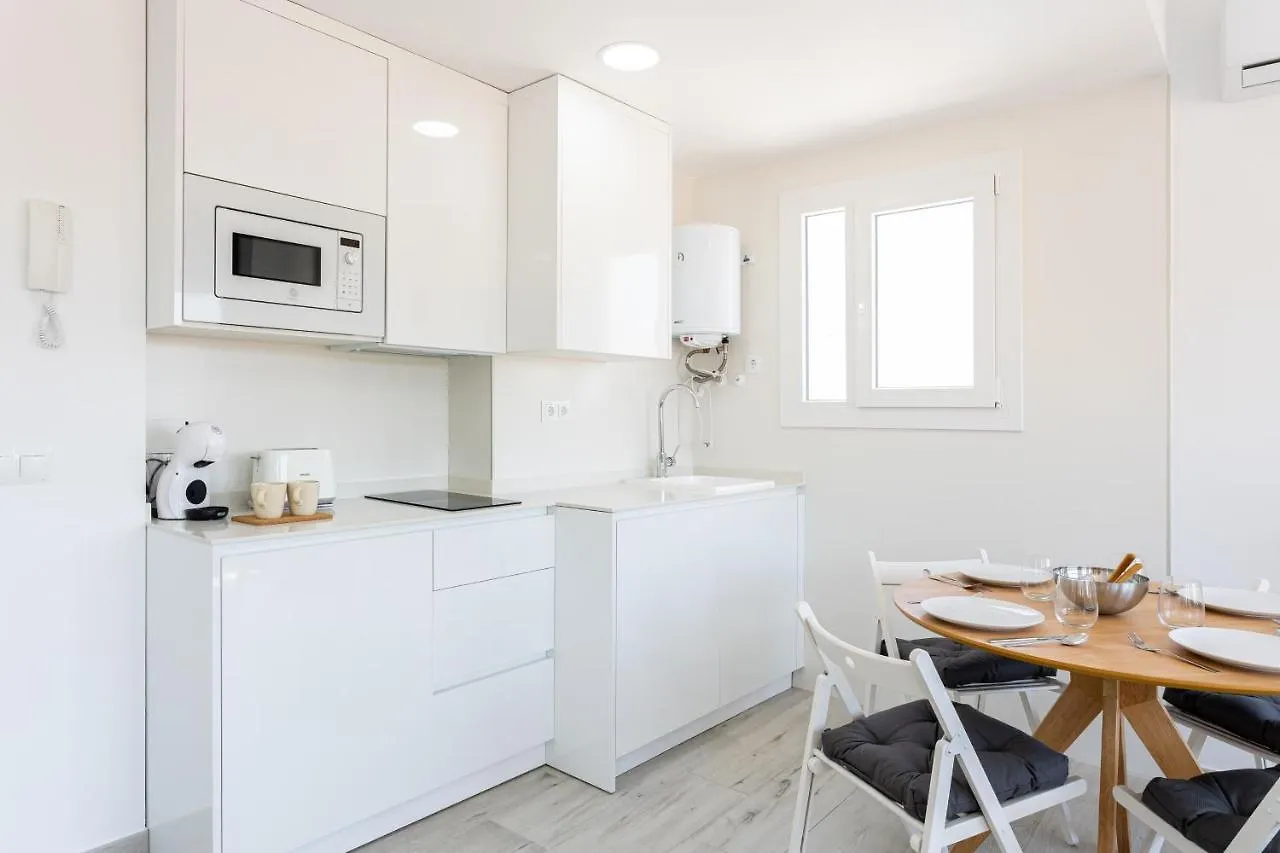 Apartamentos La Pelusa マラガ アパート