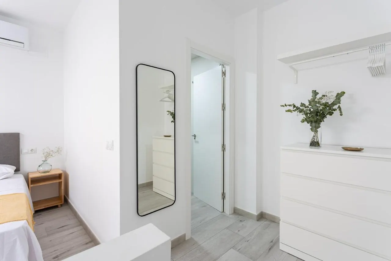 Apartamentos La Pelusa マラガ アパート
