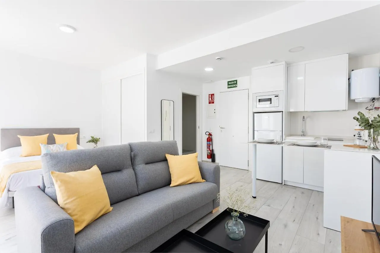 アパート Apartamentos La Pelusa マラガ